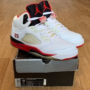 DeadStock Jordan 5 Retro Fire Red (2006)